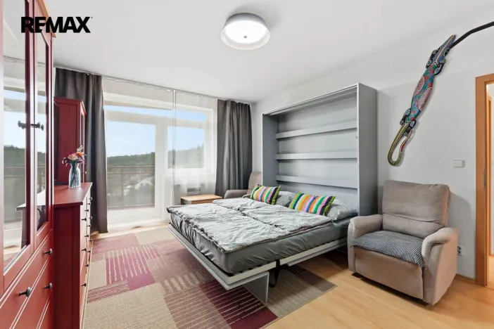 Prodej bytu 2+kk, Kamenice - Ládví, Benešovská, 60 m2