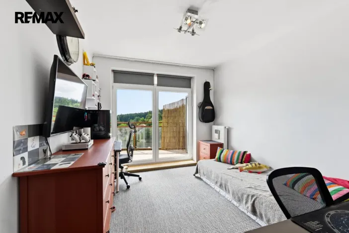 Prodej bytu 2+kk, Kamenice - Ládví, Benešovská, 60 m2