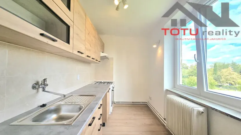 Prodej bytu 3+1, Jaroměř, Máchova, 70 m2