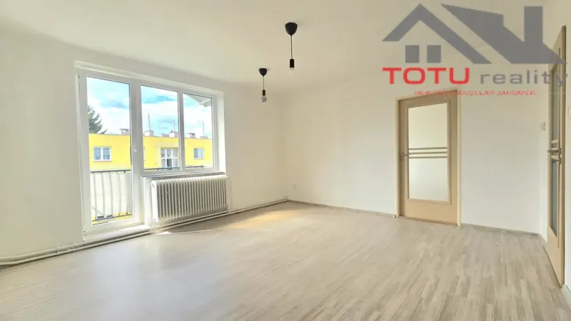 Prodej bytu 3+1, Jaroměř, Máchova, 70 m2