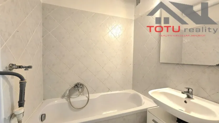 Prodej bytu 3+1, Jaroměř, Máchova, 70 m2