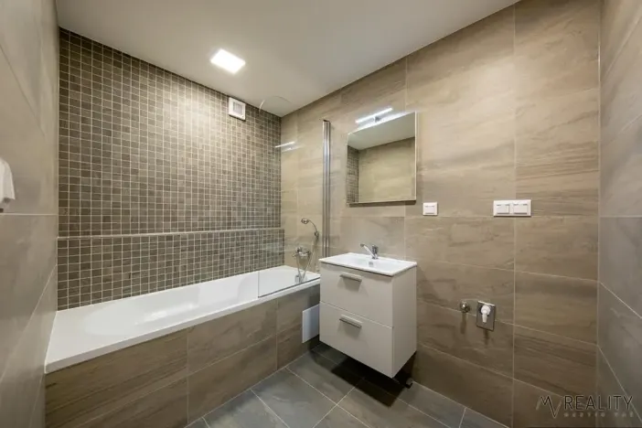 Pronájem bytu 2+1, Ostrava, Varenská, 58 m2
