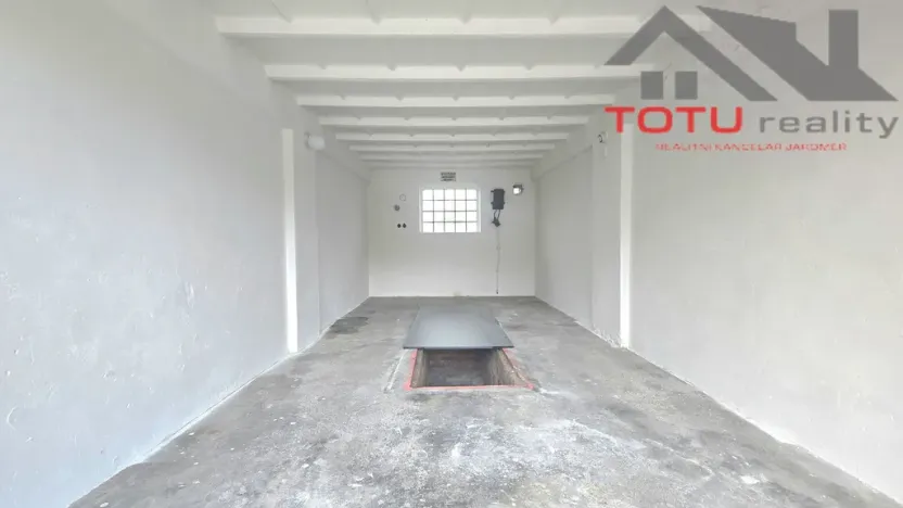 Prodej garáže, Jaroměř, 21 m2