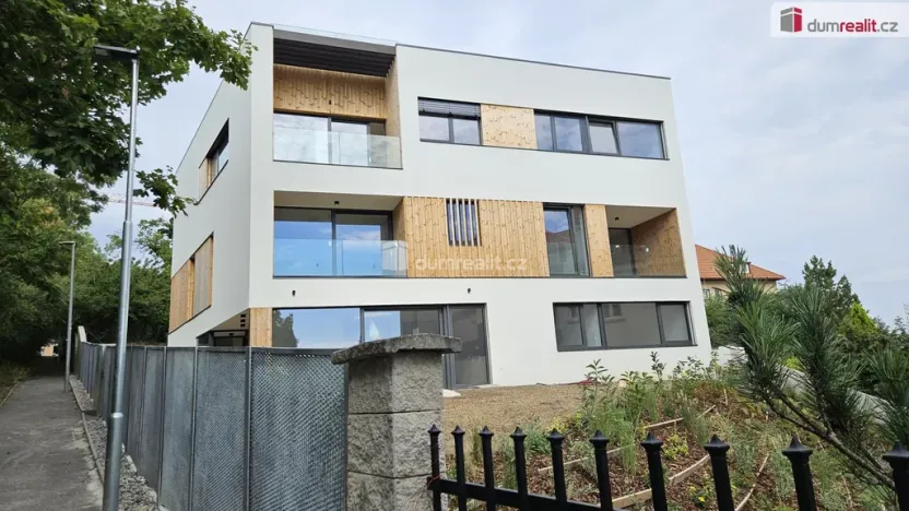 Pronájem bytu 2+kk, Praha - Motol, Pod Homolkou, 70 m2