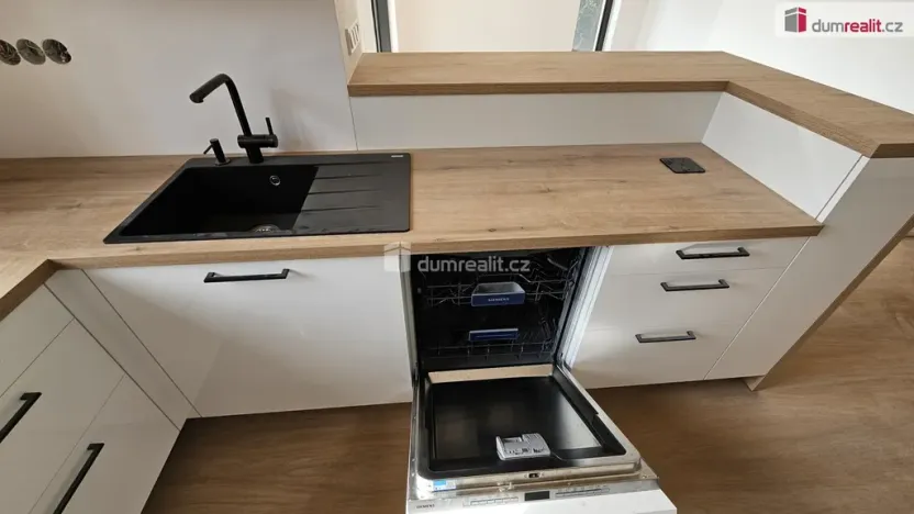 Pronájem bytu 2+kk, Praha - Motol, Pod Homolkou, 70 m2