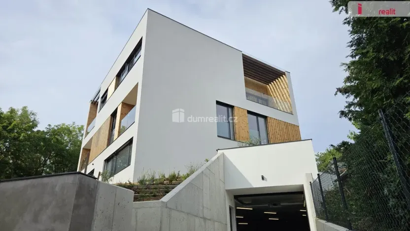 Pronájem bytu 2+kk, Praha - Motol, Pod Homolkou, 70 m2