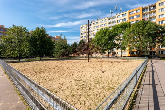 Pronájem bytu 3+kk, Praha - Petrovice, Rezlerova, 63 m2