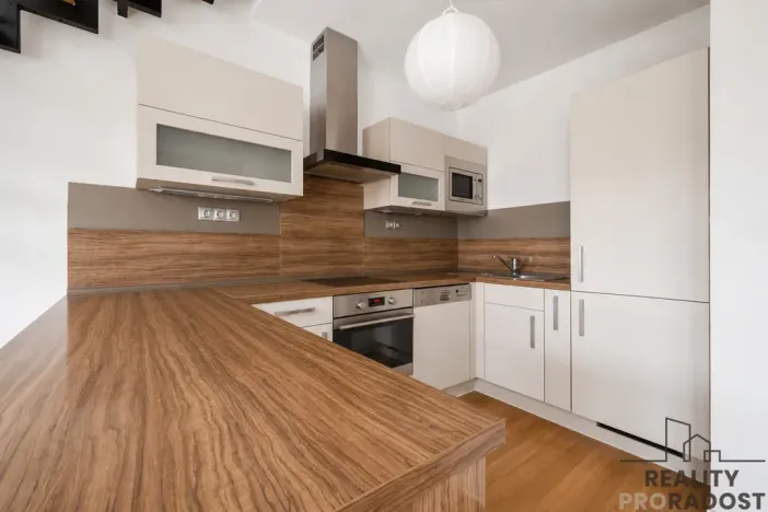 Prodej bytu 3+kk, Hovorčovice, Řipská, 75 m2