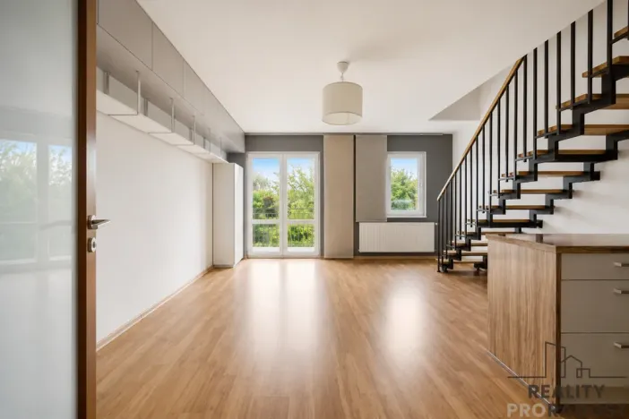 Prodej bytu 3+kk, Hovorčovice, Řipská, 75 m2