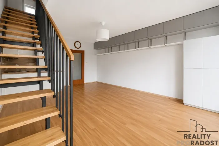 Prodej bytu 3+kk, Hovorčovice, Řipská, 75 m2