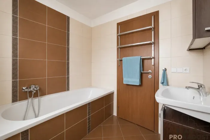 Prodej bytu 3+kk, Hovorčovice, Řipská, 75 m2