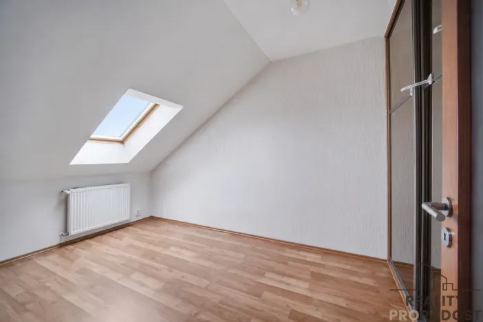 Prodej bytu 3+kk, Hovorčovice, Řipská, 75 m2