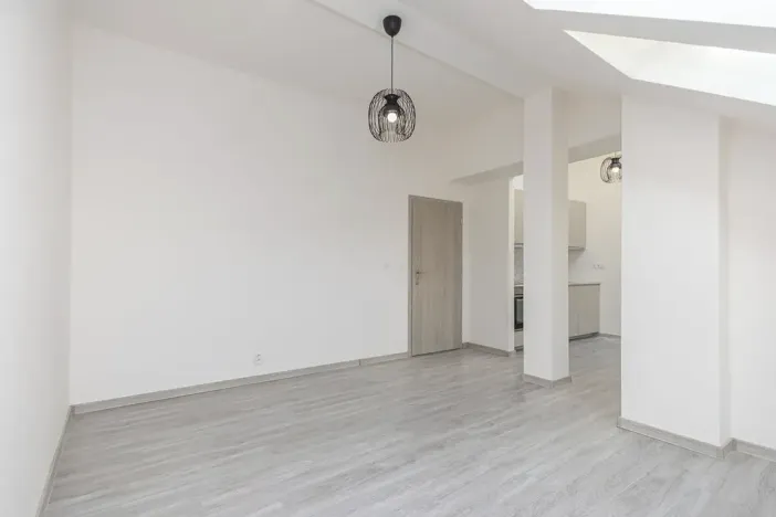 Pronájem bytu 1+kk, Praha - Vršovice, Košická, 35 m2