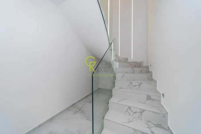 Prodej rodinného domu, Podolanka, V Ohradě, 129 m2