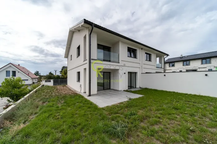 Prodej rodinného domu, Podolanka, V Ohradě, 129 m2