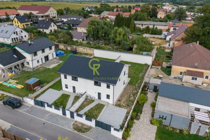 Prodej rodinného domu, Podolanka, V Ohradě, 129 m2