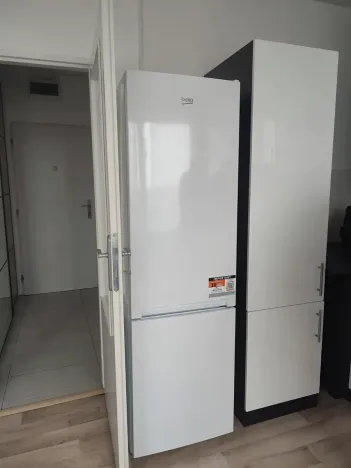 Pronájem bytu 1+kk, Praha - Záběhlice, Topolová, 31 m2
