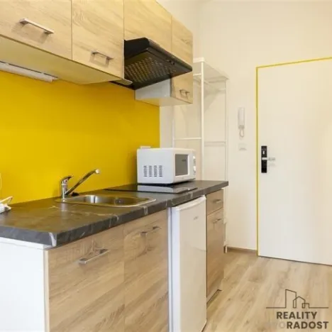 Pronájem bytu 1+kk, Brno, Hybešova, 22 m2