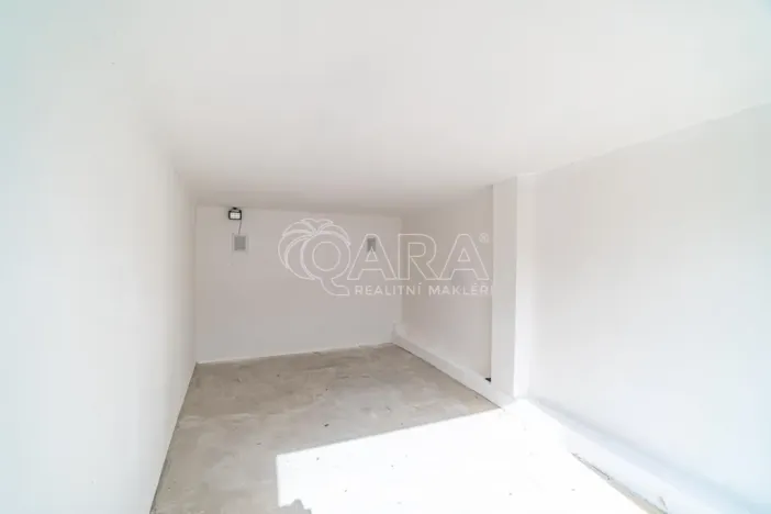 Pronájem garáže, Praha - Satalice, U Řempa, 13 m2