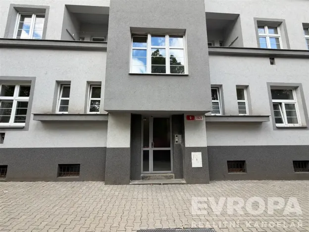 Pronájem bytu 2+kk, Plzeň - Jižní Předměstí, Stehlíkova, 56 m2