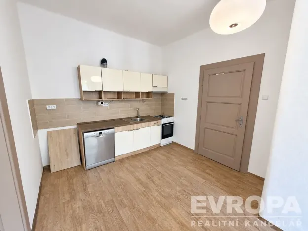 Pronájem bytu 2+kk, Plzeň - Jižní Předměstí, Stehlíkova, 56 m2