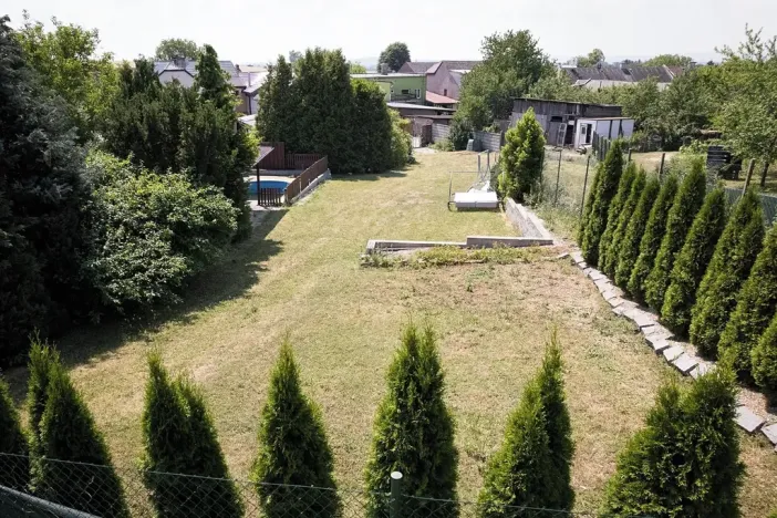 Prodej rodinného domu, Roštění, 450 m2