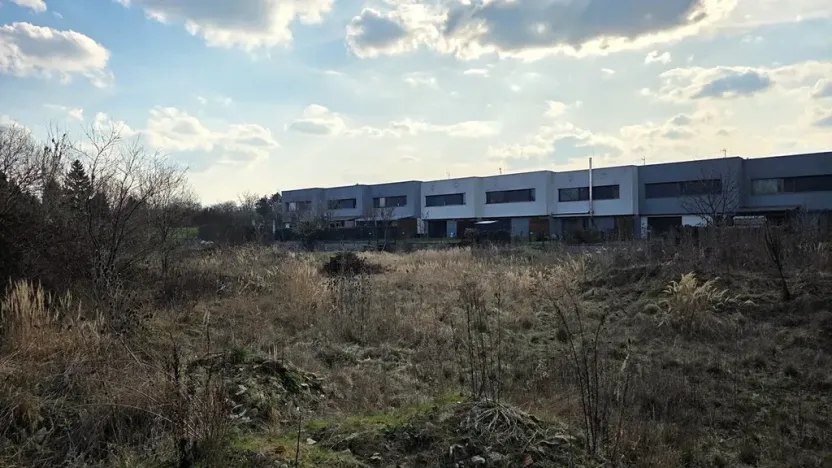 Dražba pozemku, Praha - Ďáblice, Červenomlýnská, 3900 m2