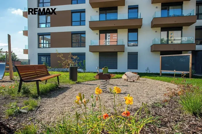 Prodej bytu 2+kk, Praha - Černý Most, Arnošta Valenty, 59 m2