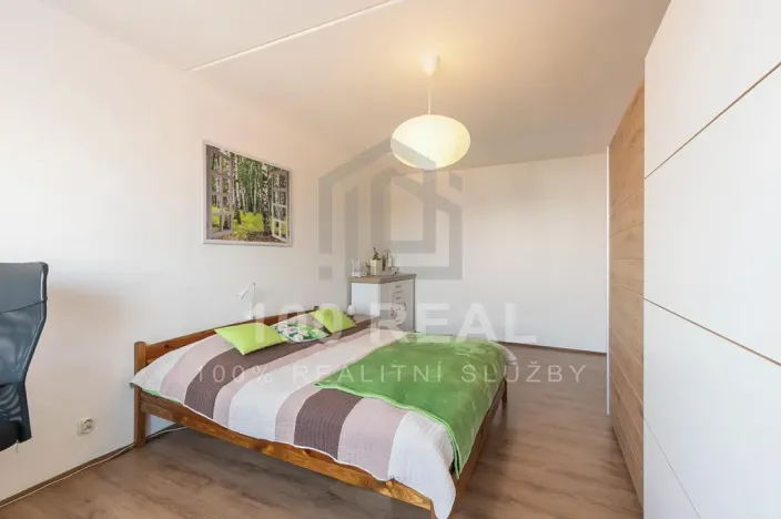 Pronájem bytu 2+1, Hradec Králové, Urxova, 64 m2