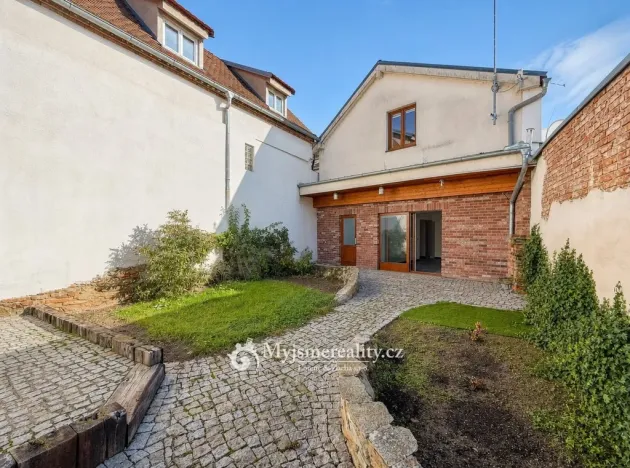 Prodej bytu 4+kk, Znojmo, U Brány, 95 m2