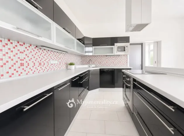 Prodej bytu 4+kk, Znojmo, U Brány, 95 m2