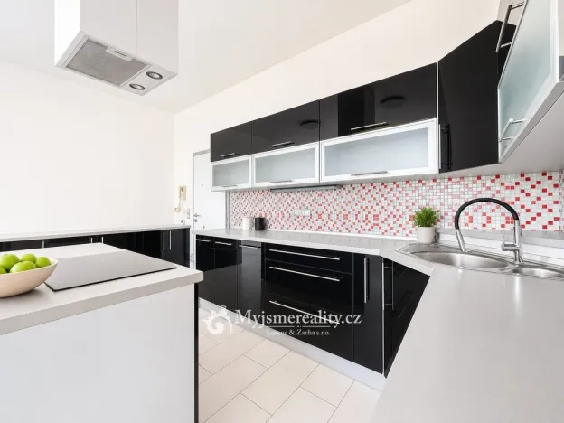 Prodej bytu 4+kk, Znojmo, U Brány, 95 m2