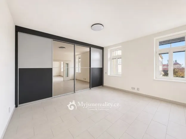 Prodej bytu 4+kk, Znojmo, U Brány, 95 m2