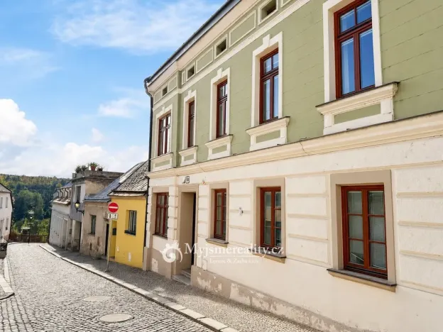 Prodej bytu 4+kk, Znojmo, U Brány, 95 m2