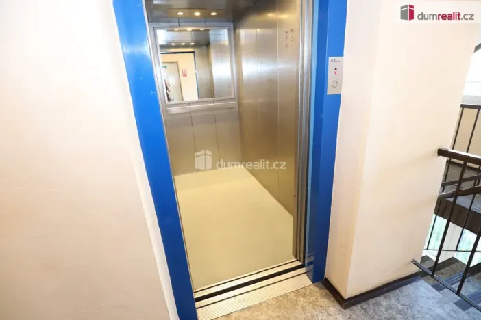 Prodej bytu 2+kk, Praha - Kobylisy, Taussigova, 45 m2