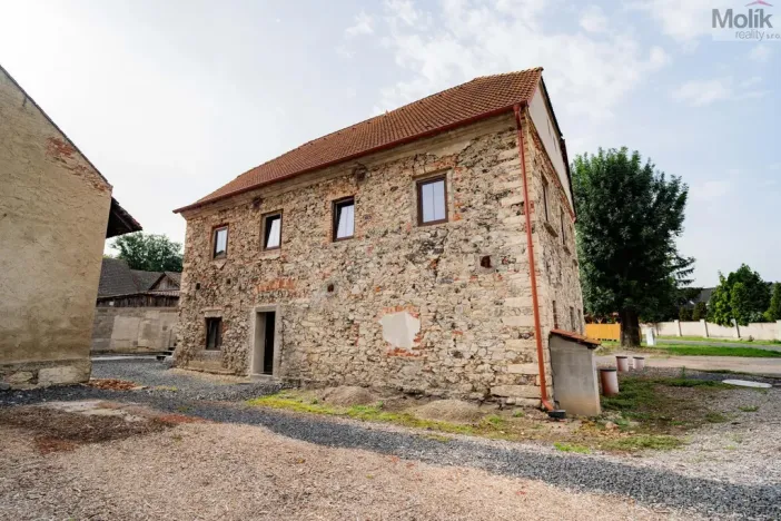 Prodej rodinného domu, Lužice, 233 m2