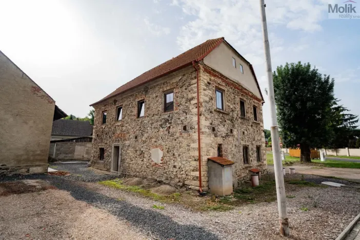 Prodej rodinného domu, Lužice, 233 m2