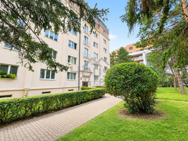 Prodej bytu 3+1, Praha, Sečská, 66 m2