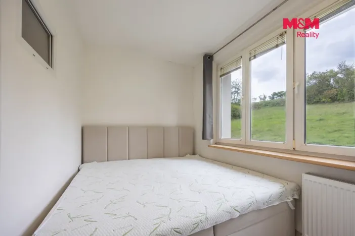 Prodej bytu 3+1, Klášterec nad Ohří - Miřetice u Klášterce nad Ohří, Dukelská, 61 m2