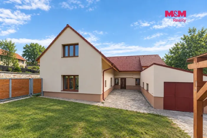Prodej rodinného domu, Peruc - Černochov, 288 m2
