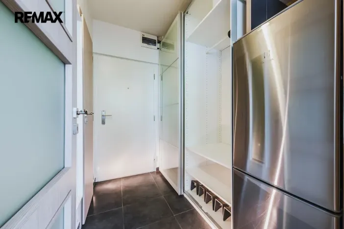 Pronájem bytu 1+kk, Praha - Hostivař, Strašnická, 35 m2