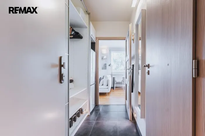 Pronájem bytu 1+kk, Praha - Hostivař, Strašnická, 35 m2