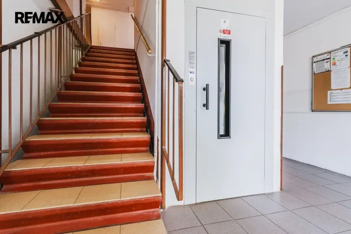Pronájem bytu 1+kk, Praha - Hostivař, Strašnická, 35 m2