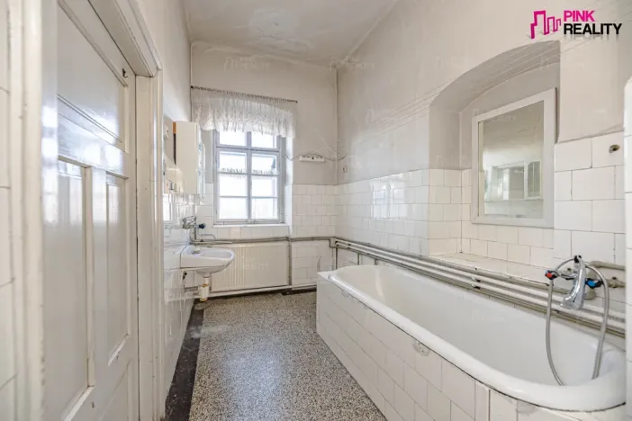 Prodej činžovního domu, Nové Město nad Metují, Komenského, 909 m2