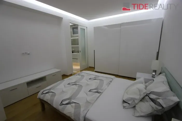 Pronájem bytu 3+kk, Praha - Střešovice, Střešovická, 100 m2