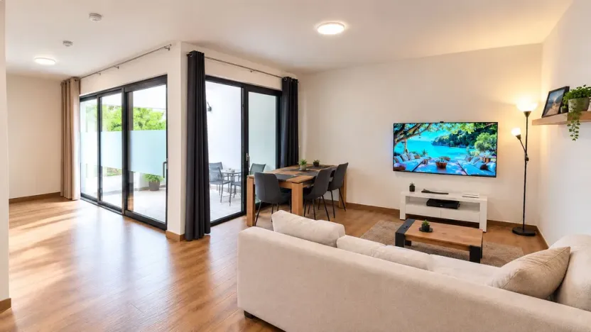 Pronájem bytu 1+kk, Praha - Újezd nad Lesy, Staroújezdská, 60 m2