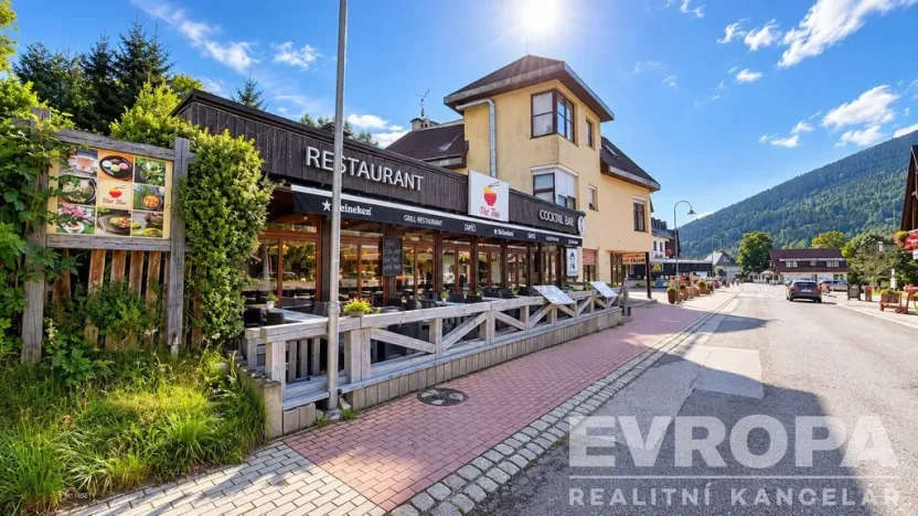 Prodej restaurace, Harrachov, 528 m2