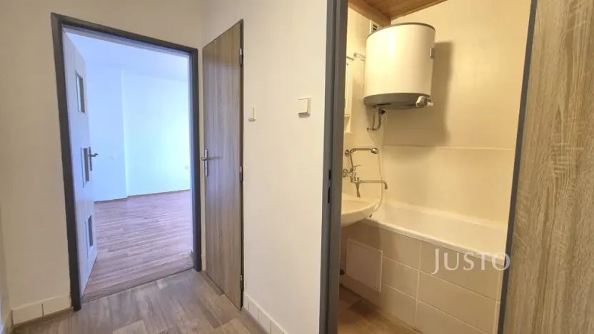 Pronájem bytu 1+1, Písek - Budějovické Předměstí, Sovova, 34 m2