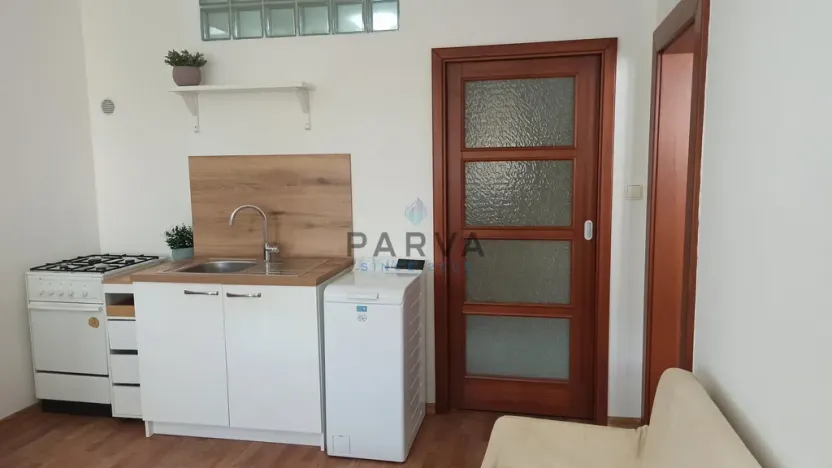 Pronájem bytu 1+1, Rokycany - Nové Město, Javorová, 39 m2