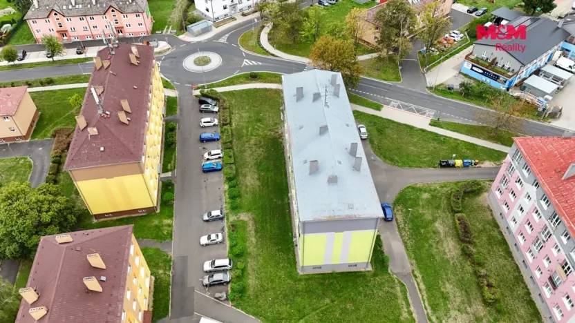 Prodej bytu 3+1, Klášterec nad Ohří - Miřetice u Klášterce nad Ohří, Václava Řezáče, 64 m2